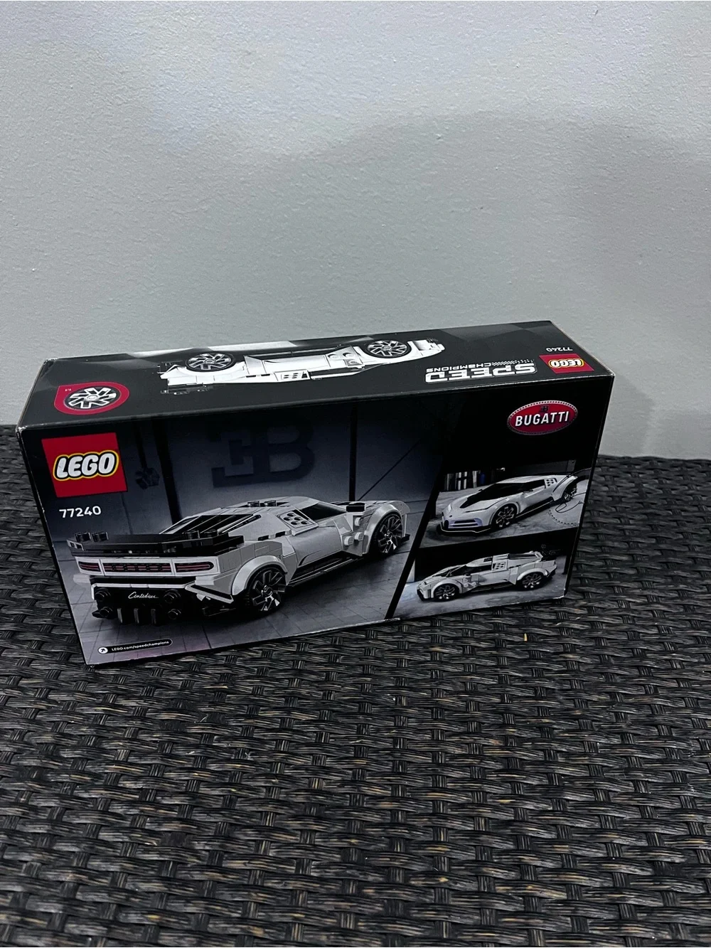 LEGO Speed Champions Bugatti Centodieci - White and Black
